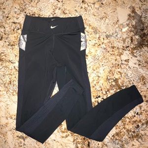 Nike Pro Aeroadapt Leggings